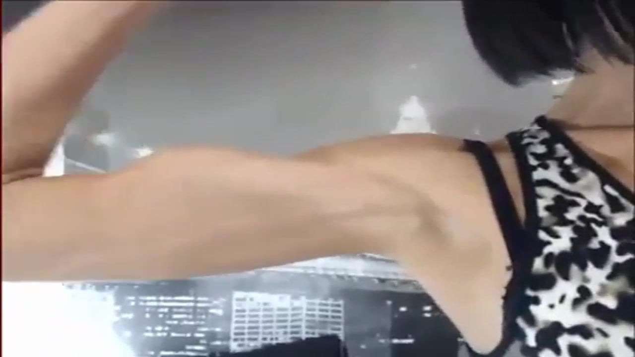 Amazing muscular teen natural biceps