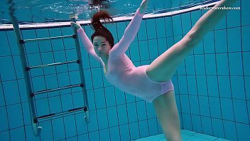 Zinger recommendet mermaid underwater