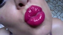 Lipstick fetish kiss