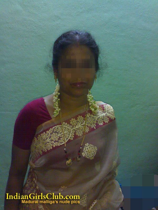 Homely saree aunties nude
