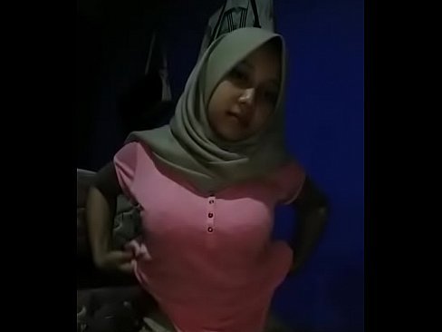 Field G. recommendet big boobs hijab