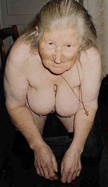 Mature wrinkled tits